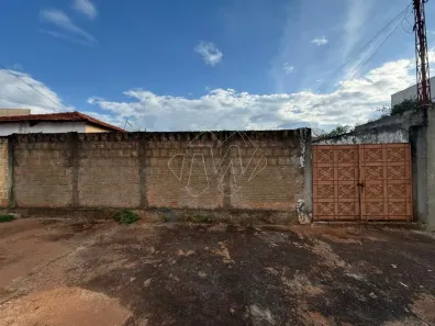 Lote/Terreno à venda, 320m² no Jardim Eliana, Araraquara