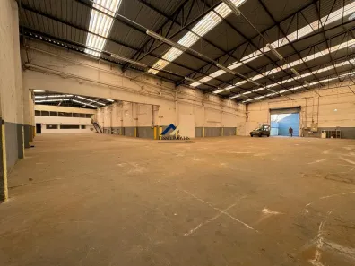 Galpão/Depósito/Armazém para alugar, 950m² no Chácara Califórnia, São Paulo