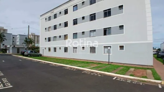 Apartamento com 2 Quartos para alugar, 45m² no Gávea, Uberlândia