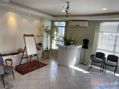 Sala Comercial à venda, 38m² no Auxiliadora, Porto Alegre