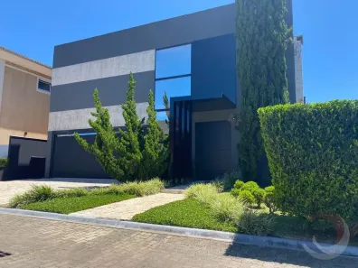 Casa de Condomínio com 4 Quartos à venda, 450m² no Jurerê, Florianópolis