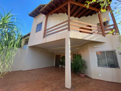 Sobrado com 3 Quartos à venda, 230m² no Centro, Campo Grande