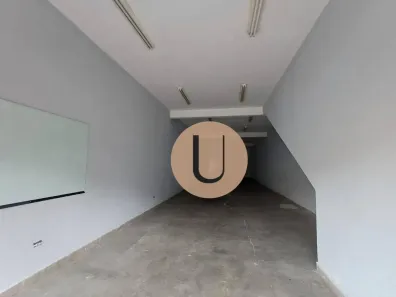 Ponto Comercial para alugar, 120m² no Parque Maria Luiza, São Paulo