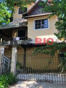 Casa de Condomínio com 3 Quartos à venda, 319m² no Vila Valqueire, Rio de Janeiro