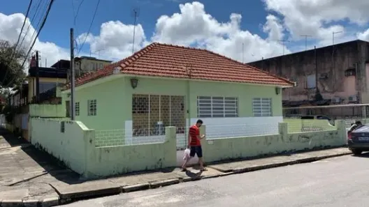 Casa com 6 Quartos à venda, 357m² no Cordeiro, Recife