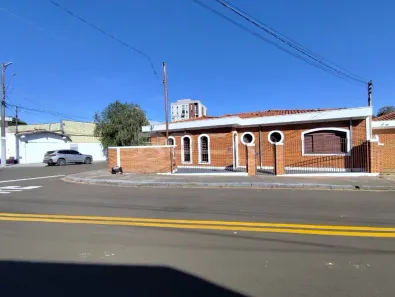 Casa com 3 Quartos para alugar, 200m² no Parque Arnold Schimidt, São Carlos