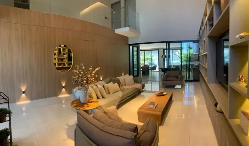 Sobrado com 4 Quartos à venda, 313m² no Centro, Uberlândia