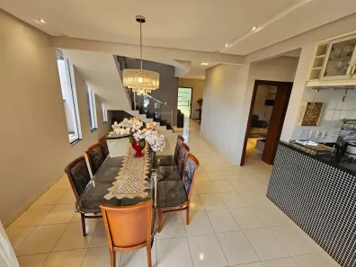 Casa de Condomínio com 4 Quartos à venda, 272m² no Loteamento Portal do Sol I, Goiânia