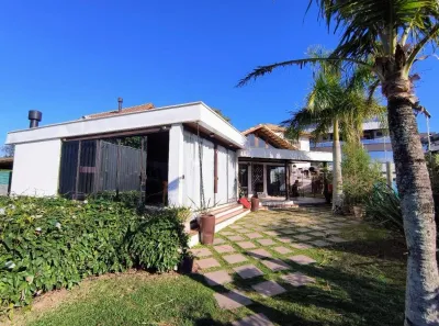 Casa com 3 Quartos à venda, 300m² no Campeche, Florianópolis