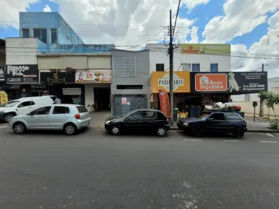 Sobrado com 3 Quartos para alugar, 160m² no Luizote de Freitas, Uberlândia