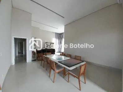 Casa de Condomínio com 3 Quartos para alugar, 250m² no Jardim Sul, Uberlândia