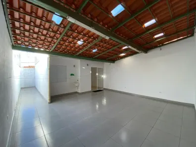 Casa de Condomínio com 3 Quartos à venda, 80m² no Aclimação, Uberlândia