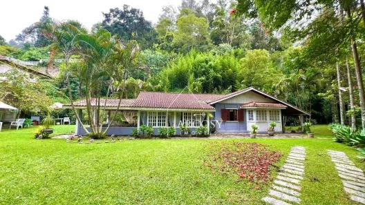 Casa de Condomínio com 3 Quartos à venda, 180m² no Itaipava, Petrópolis
