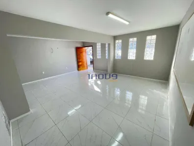 Sala Comercial para alugar, 33m² no Cidade dos Funcionários, Fortaleza