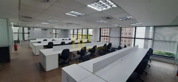 Sala Comercial para alugar, 371m² no Vila Olímpia, São Paulo