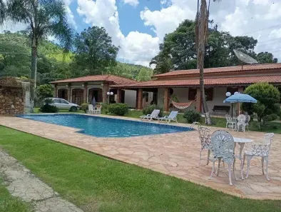 Fazenda/Sítio com 5 Quartos à venda, 600m² no Estância Suíça, Serra Negra