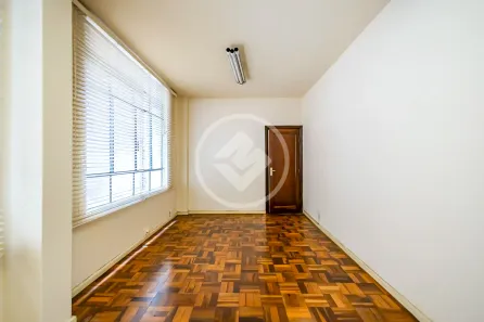 Sala Comercial à venda, 75m² no Centro, Curitiba