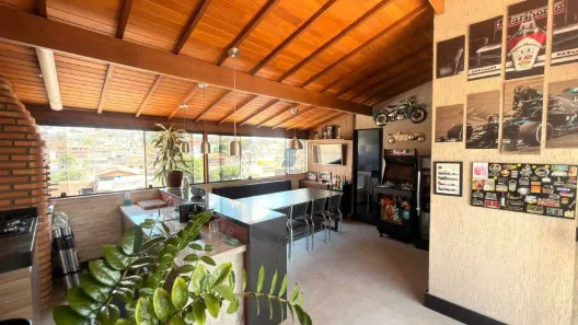 Casa com 4 Quartos à venda, 263m² no Três Barras, Contagem