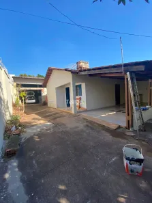 Casa com 2 Quartos para alugar, 210m² no Vila Rezende, Goiânia