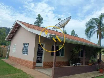 Casa com 3 Quartos à venda, 1000m² no Centro, São Bento do Sapucaí