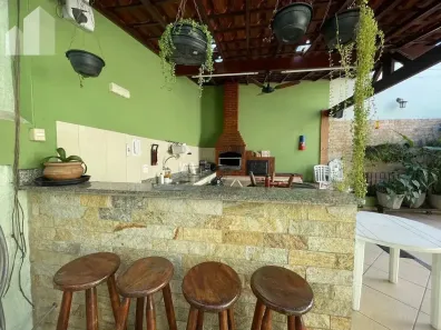 Casa com 5 Quartos à venda, 226m² no Caonze, Nova Iguaçu