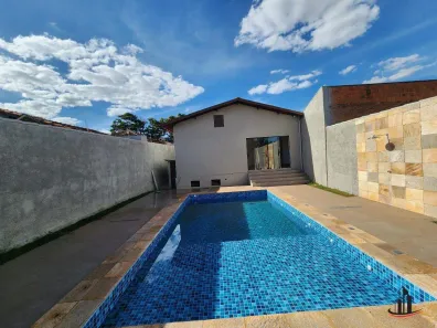 Casa com 3 Quartos à venda, 196m² no Fabrício, Uberaba