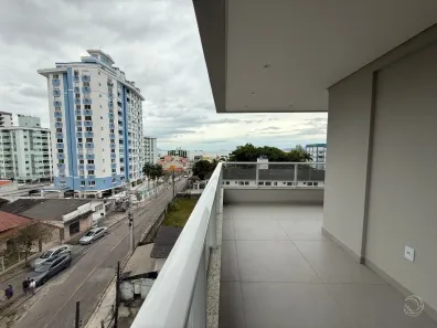 Apartamento com 2 Quartos à venda, 92m² no Barreiros, São José