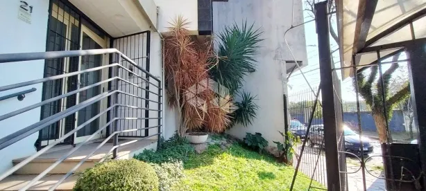 Sala Comercial à venda, 47m² no Passo da Areia, Porto Alegre