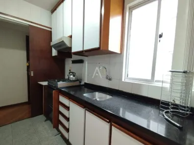 Apartamento com 3 Quartos para alugar, 75m² no Centro, Cascavel