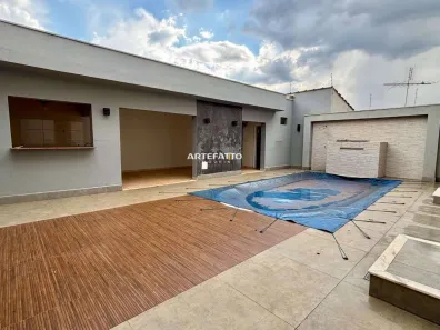 Sobrado com 4 Quartos à venda, 266m² no Jardim Consolação, Franca