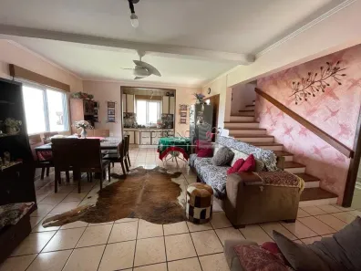 Casa com 3 Quartos à venda, 245m² no Saco Grande, Florianópolis