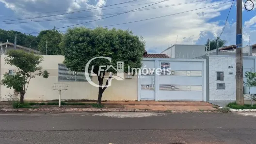 Casa com 2 Quartos à venda, 240m² no Jardim Jacy, Campo Grande
