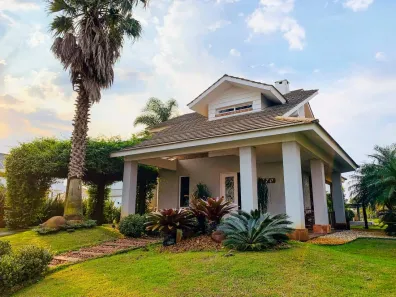 Sobrado com 4 Quartos à venda, 246m² no XANGRI-LÁ, Xangri-lá