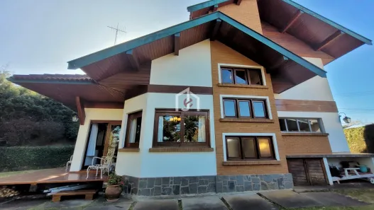 Sobrado com 3 Quartos à venda, 228m² no Jardim Belvedere, Campos do Jordão