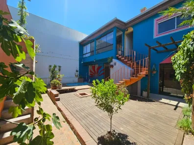 Casa com 5 Quartos para alugar, 180m² no Rio Branco, Canoas