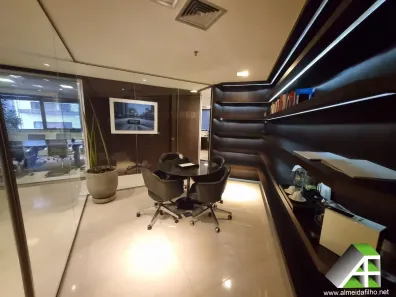 Sala Comercial com 1 Quarto para alugar, 217m² no Jardim Europa, São Paulo