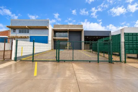 Galpão/Depósito/Armazém para alugar, 550m² no Vera Cruz, Gravataí