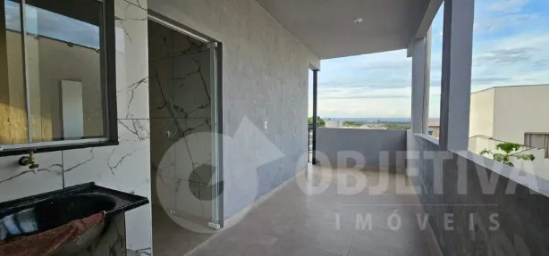Apartamento com 3 Quartos para alugar, 120m² no Jardim Ipanema, Uberlândia