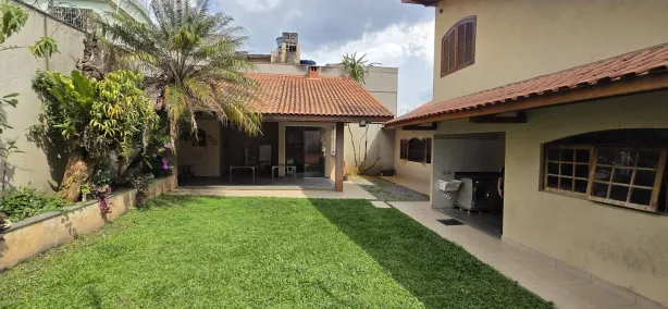 Casa com 3 Quartos para alugar, 239m² no Parque dos Príncipes, São Paulo