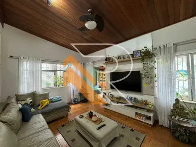 Casa com 6 Quartos à venda, 450m² no Camboinhas, Niterói