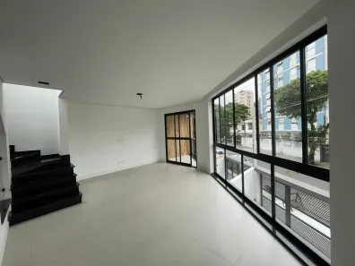 Casa com 3 Quartos à venda, 215m² no Embaré, Santos
