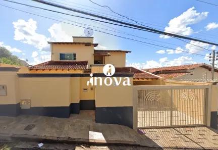 Casa com 5 Quartos à venda, 293m² no Jardim Alexandre Campos, Uberaba