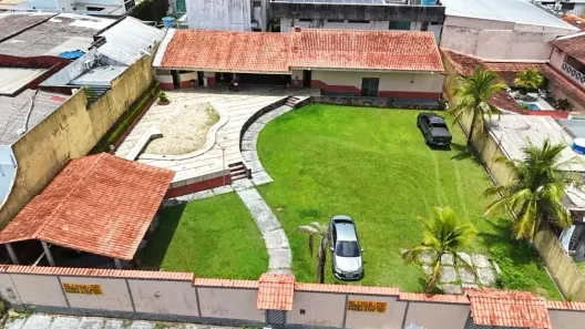 Casa com 1 Quarto para venda ou aluguel, 1050m² no Aleixo, Manaus