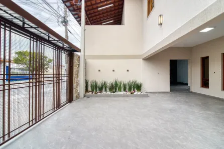 Sobrado com 7 Quartos à venda, 358m² no Parque Brasil, Jacareí