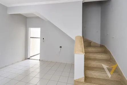 Casa com 2 Quartos para alugar, 171m² no Vila Vianelo, Jundiaí