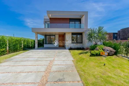 Casa de Condomínio com 4 Quartos à venda, 245m² no Torres, Torres
