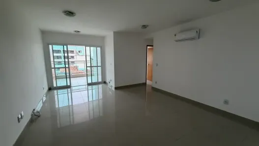 Apartamento com 3 Quartos para alugar, 110m² no Cavaleiros, Macaé