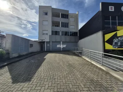 Sala Comercial para alugar, 220m² no Sagrada Família, Caxias do Sul
