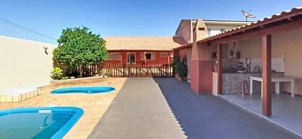 Casa com 4 Quartos à venda, 194m² no Vila Brasil, Londrina