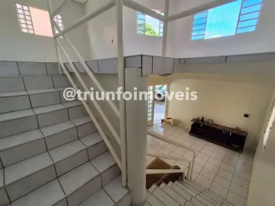 Sobrado com 3 Quartos à venda, 239m² no Lourival Parente, Teresina